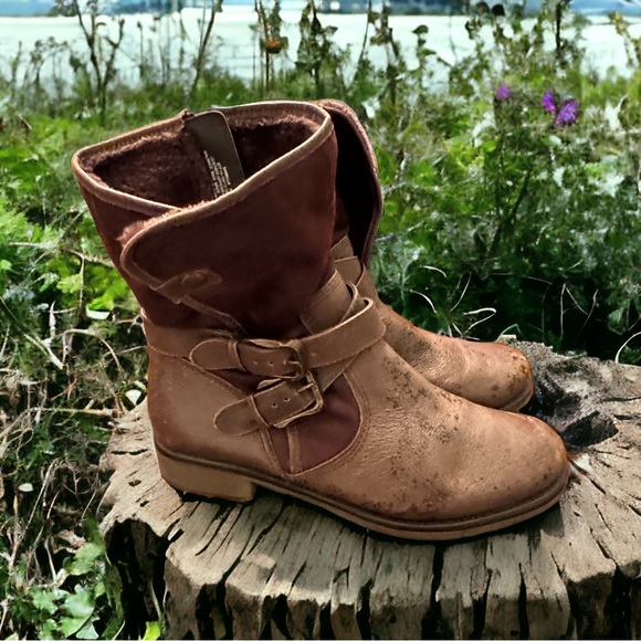 BareTraps Shoes - Baretraps Sabella Ankle Boot Womens sz 8